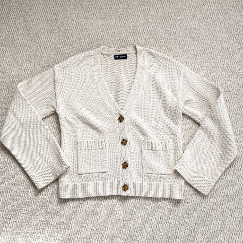 GAP Pocket Cream Cardigan Sweater - Picture 5 of 7